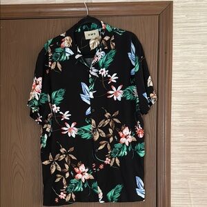 HWD NWOT Rayon Men's Black Floral Shirt